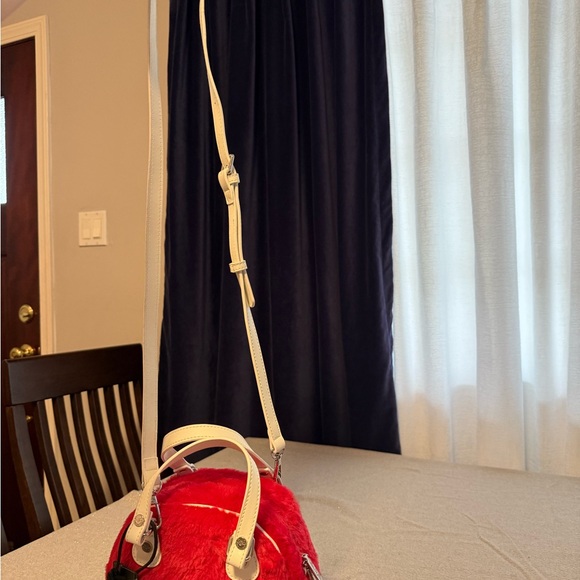 Von Dutch Red Furry Medium Size Purse, Adjustable Strap, Zip Closure, With Tags - Picture 4 of 13